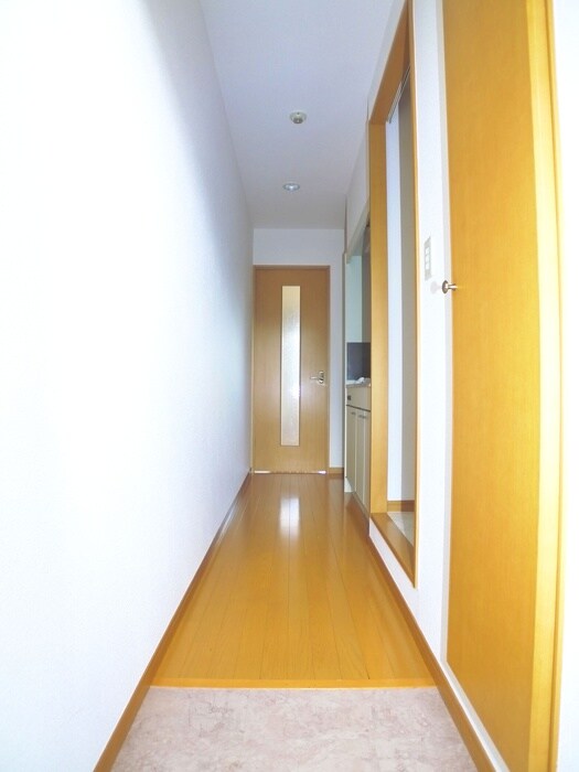 物件内観写真15　(玄関)