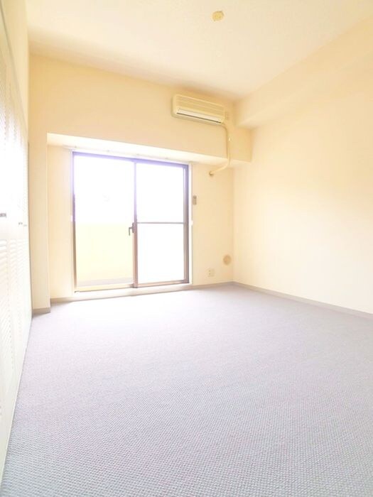 物件内観写真9　(室内からの展望)