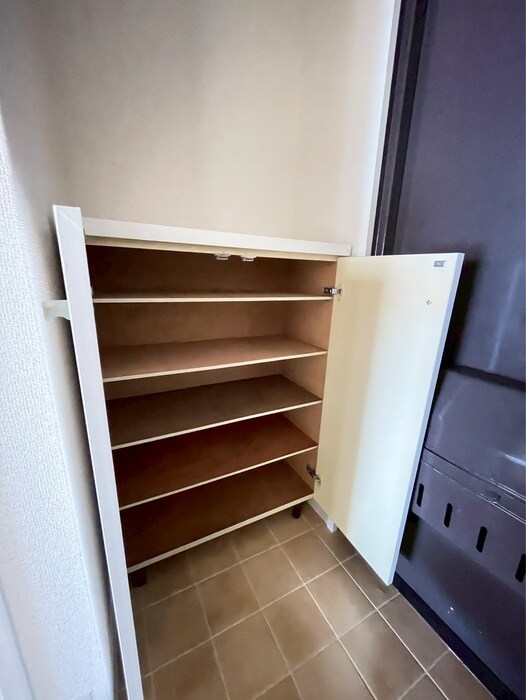 物件内観写真16　(靴箱)