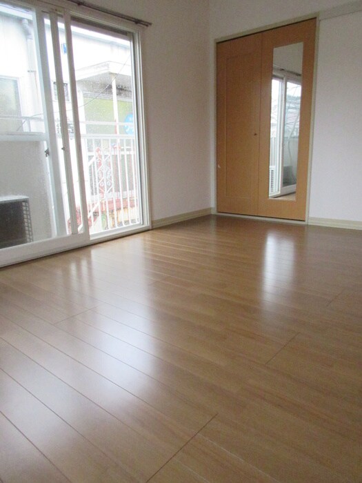 物件内観写真5　(居室)