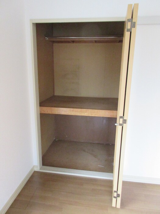 物件内観写真10　(収納)