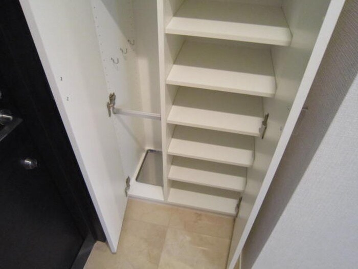 物件内観写真8　(収納)