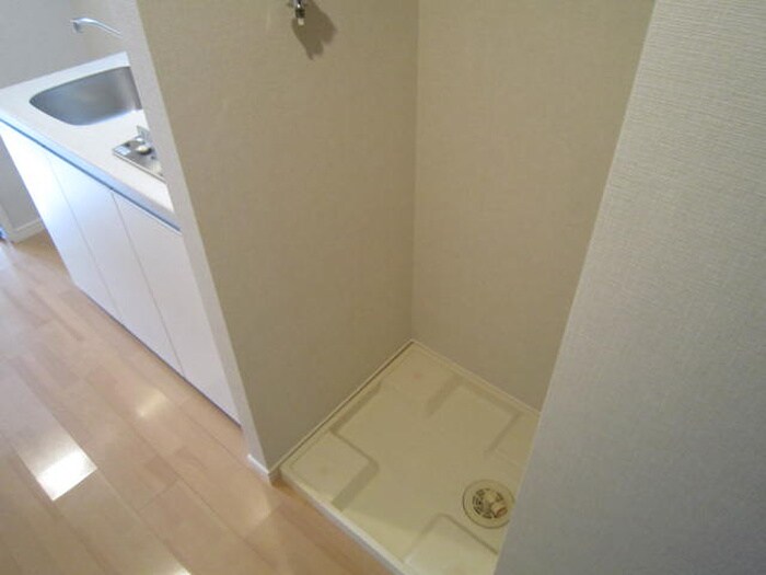 物件内観写真9　(洗濯機置場)