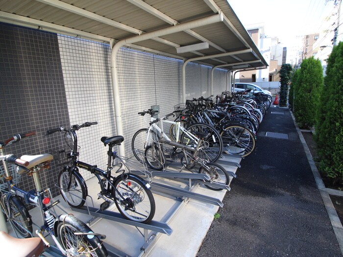 物件外観写真3　(駐輪場)