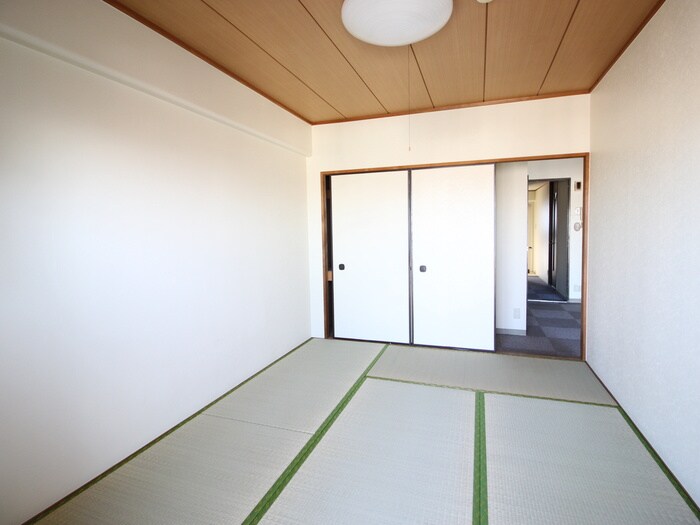 物件内観写真8　(居室)