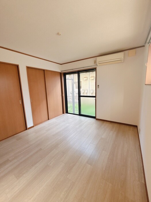 物件内観写真6　(居室)