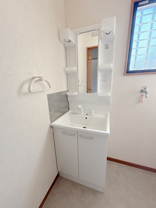 物件内観写真12　(洗面)