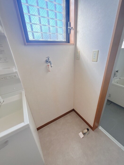 物件内観写真14　(洗濯機置場)