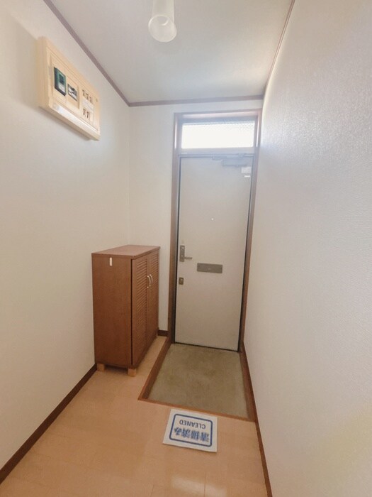 物件内観写真15　(玄関)
