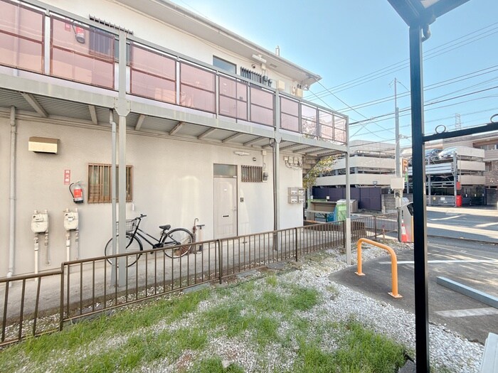 物件内観写真18　(室内からの展望)