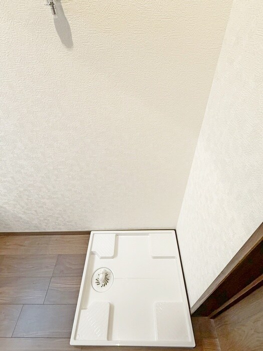 物件内観写真15　(洗濯機置場)