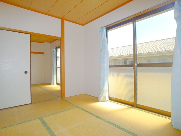 物件内観写真12　(室内からの展望)