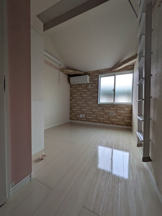 物件内観写真9　(居室)