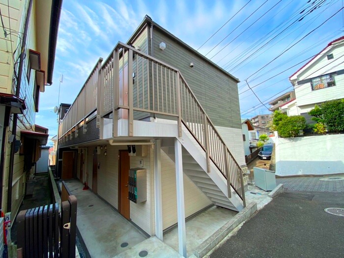 物件外観写真5　(エントランス部分)