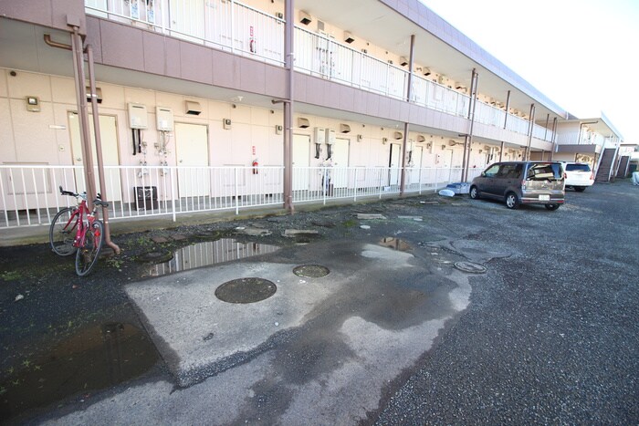 物件外観写真2　(駐車場)