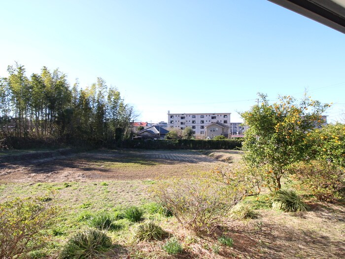 物件内観写真22　(室内からの展望)