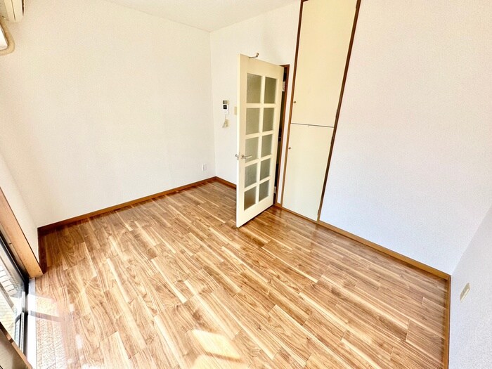 物件内観写真8　(居室)