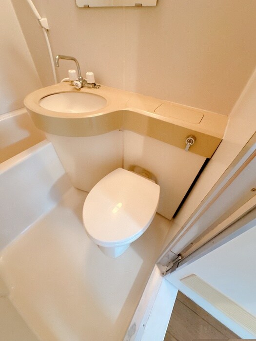 物件内観写真12　(トイレ)