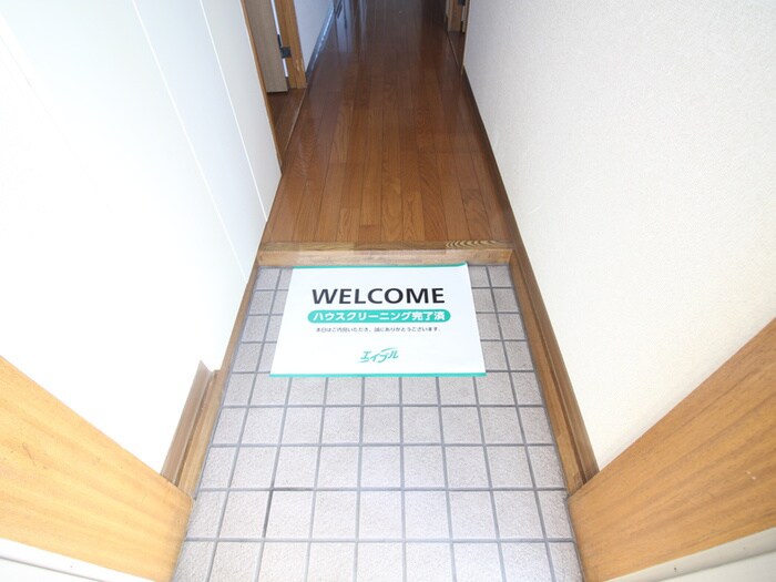 物件内観写真7　(玄関)