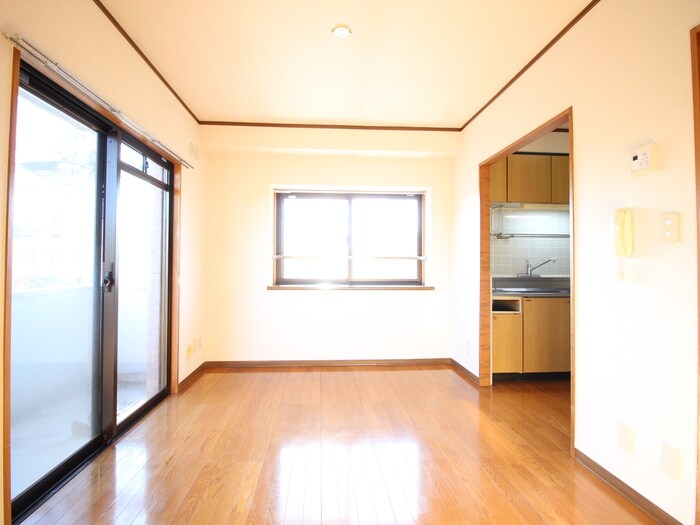 物件内観写真8　(居室)