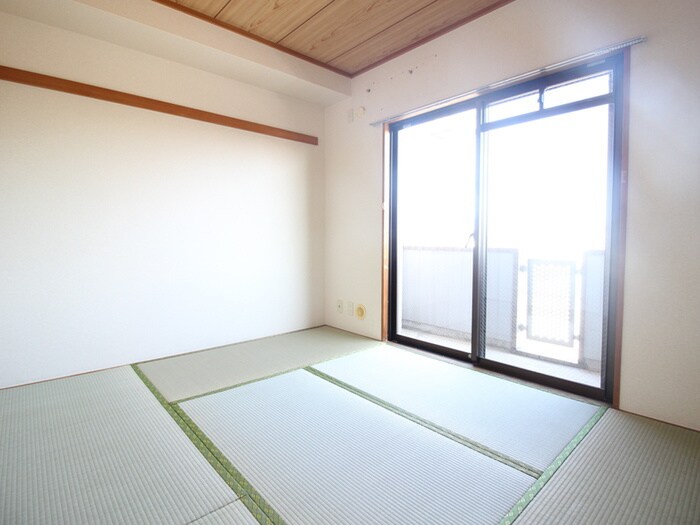 物件内観写真9　(居室)