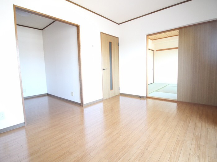 物件内観写真10　(居室)