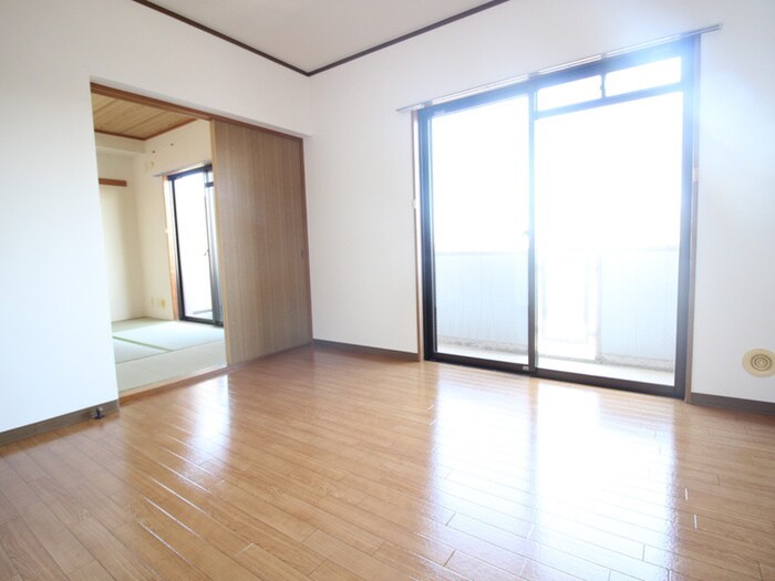 物件内観写真11　(居室)