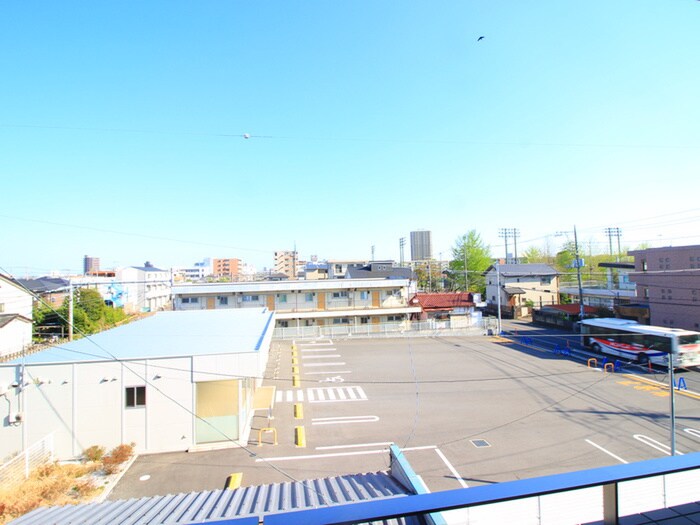物件内観写真21　(室内からの展望)