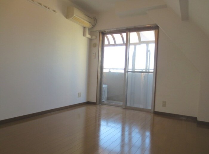 物件内観写真10　(居室)