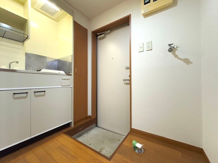 物件内観写真19　(玄関)