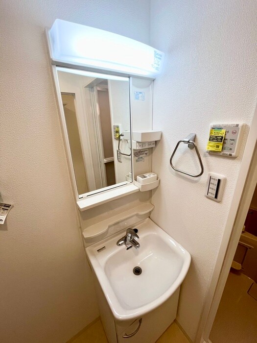 物件内観写真11　(洗面)