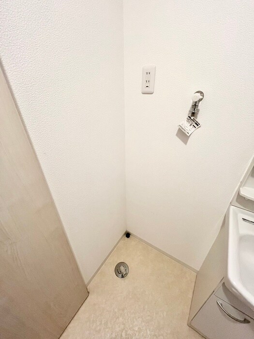 物件内観写真12　(洗濯機置場)