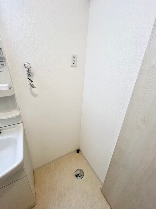 物件内観写真15　(洗濯機置場)