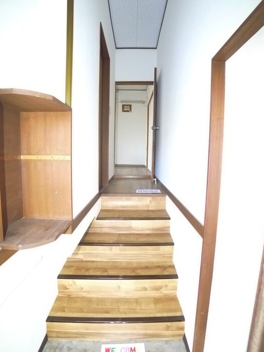 物件内観写真7　(廊下)