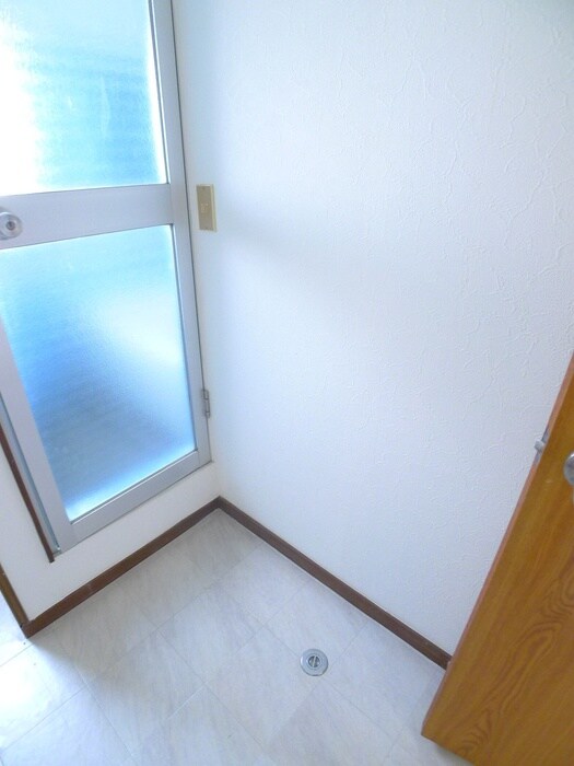 物件内観写真20　(洗濯機置場)