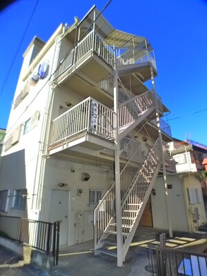 新井コ－ポ外観写真