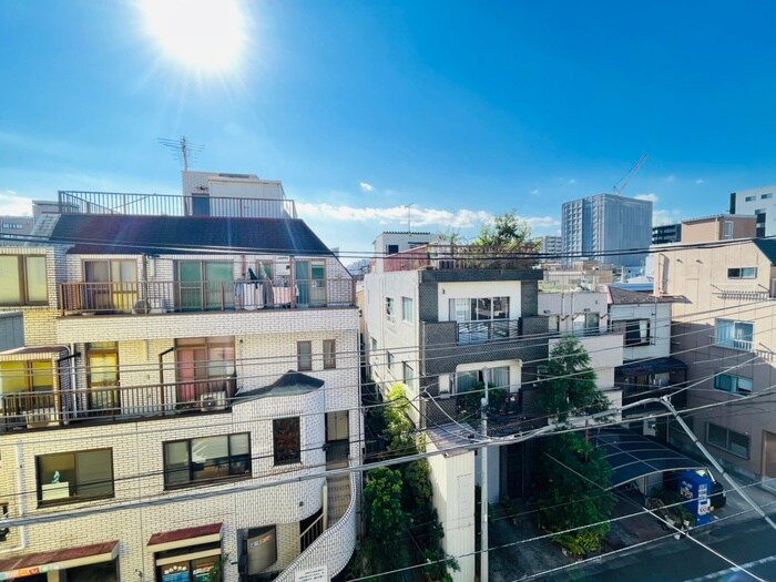 物件内観写真22　(室内からの展望)