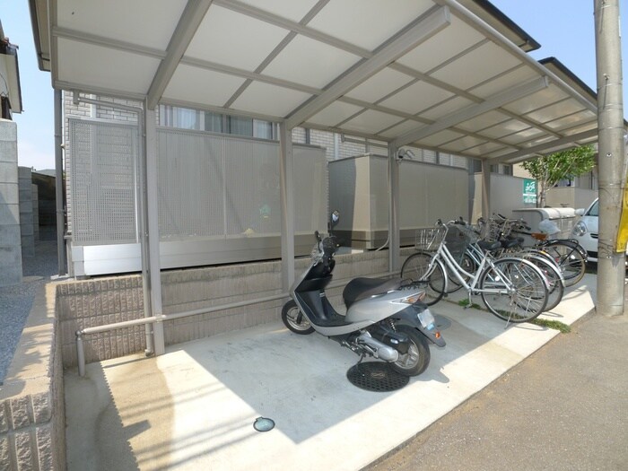物件外観写真3　(駐輪場)