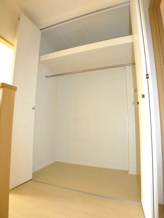 物件内観写真11　(収納)