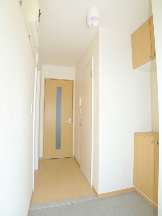 物件内観写真18　(廊下)