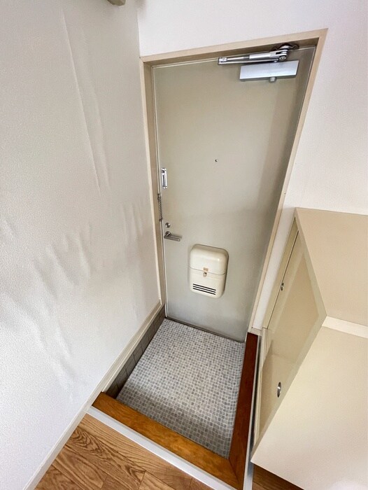 物件内観写真14　(玄関)