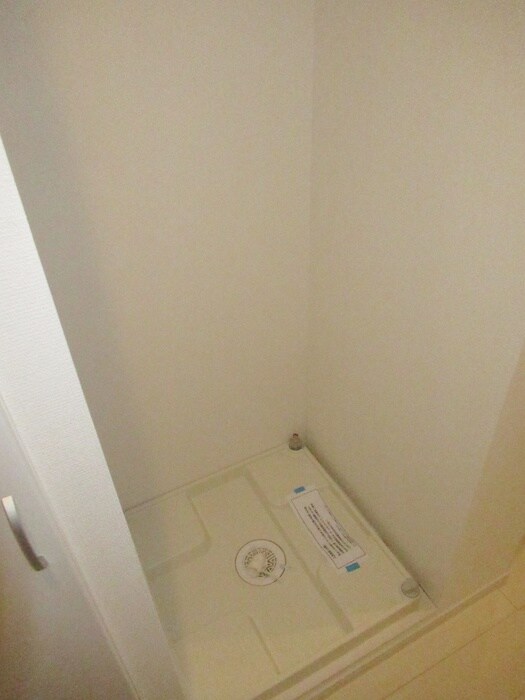 物件内観写真12　(洗濯機置場)