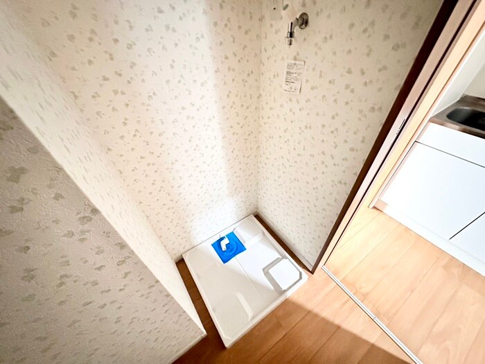 物件内観写真16　(洗濯機置場)