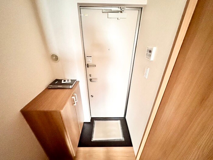 物件内観写真17　(玄関)