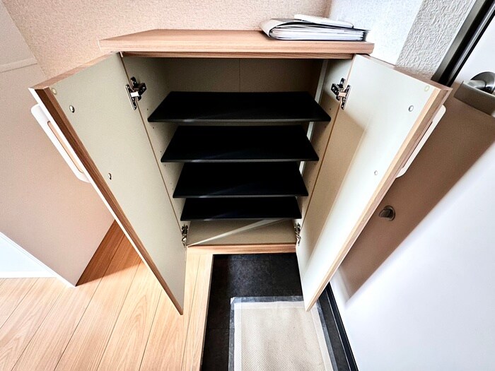 物件内観写真18　(靴箱)