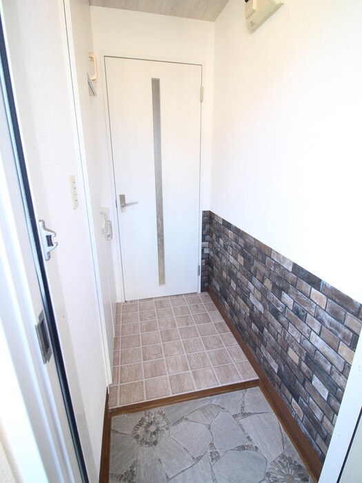 物件内観写真15　(玄関)