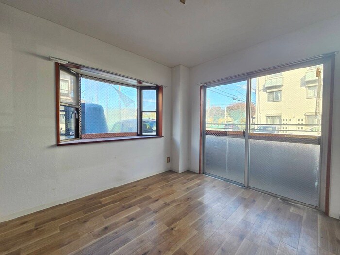 物件内観写真9　(居室)