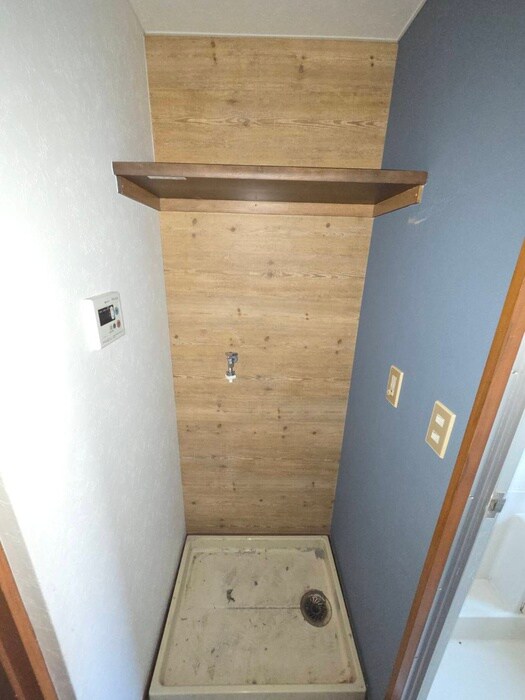 物件内観写真15　(洗濯機置場)