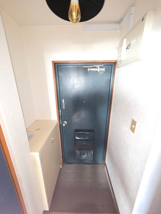 物件内観写真16　(玄関)