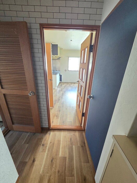 物件内観写真17　(廊下)